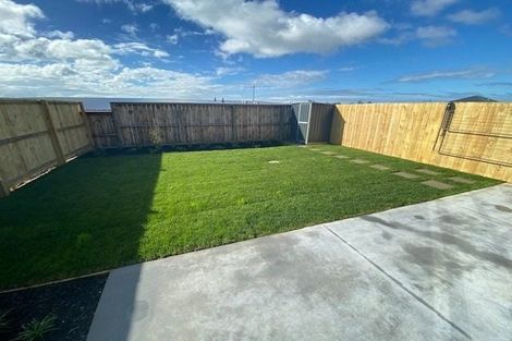 Photo of property in 120 Symes Drive, Red Beach, 0932