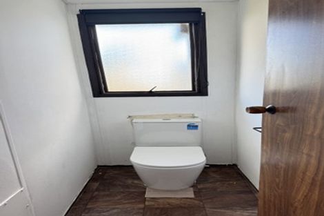 Photo of property in 121 Shifnal Drive, Randwick Park, Auckland, 2105