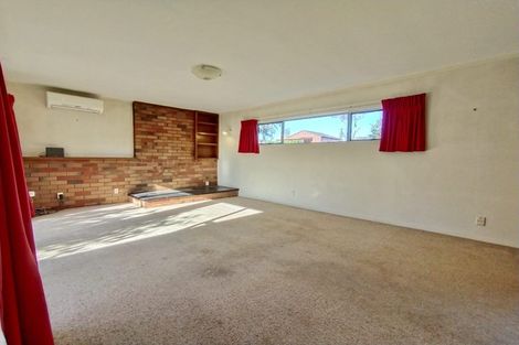 Photo of property in 2/36 Pupuke Road, Takapuna, Auckland, 0622