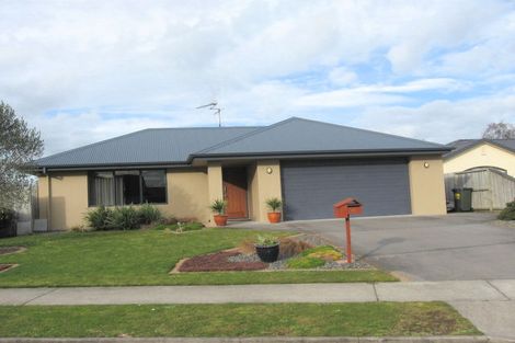 Photo of property in 18 Cranbrook Place, Rototuna North, Hamilton, 3210