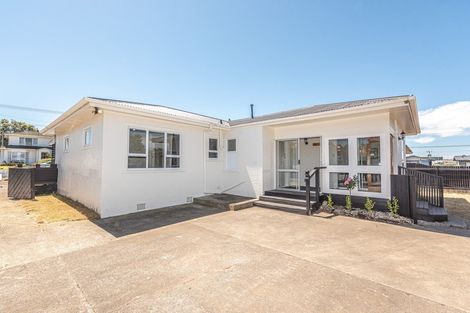 Photo of property in 27 Hood Street, Castlecliff, Whanganui, 4501