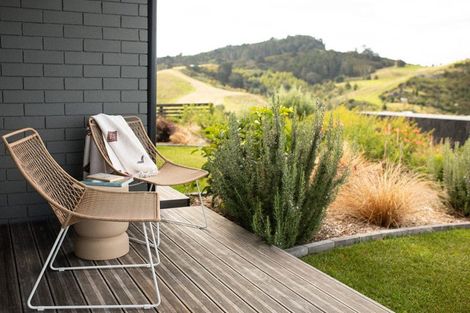 Photo of property in 7 Mason Rise, Tairua, 3508