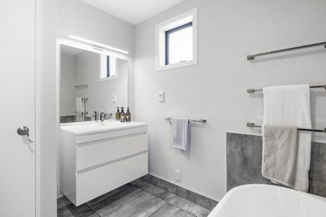 Photo of property in 66 Cliffs Road, Saint Clair, Dunedin, 9012