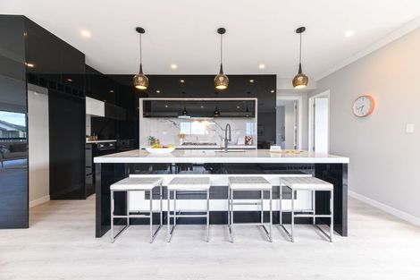 Photo of property in 5 Kate Duncan Drive, Swanson, Auckland, 0614