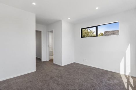 Photo of property in 8b Tahinga Street, Northcote, Auckland, 0627