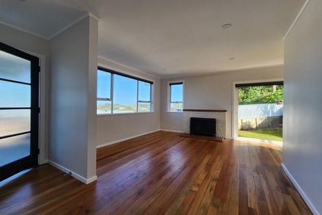 Photo of property in 31 Simons Street, Moturoa, New Plymouth, 4310