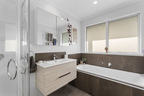 Photo of property in 177 Penetaka Heights, Pyes Pa, Tauranga, 3112