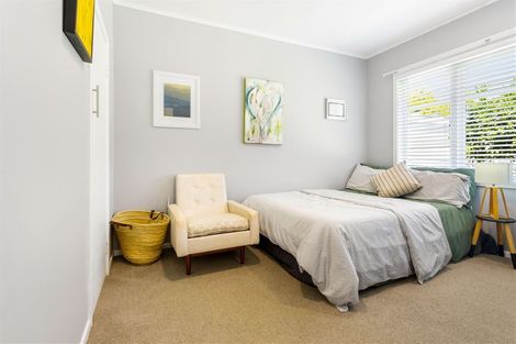 Photo of property in 5 Kervil Avenue, Te Atatu Peninsula, Auckland, 0610