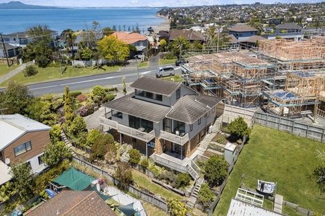 Photo of property in 852 Beach Road, Waiake, Auckland, 0630