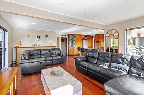 Photo of property in 40 Peterhouse Street, Tawa, Wellington, 5028