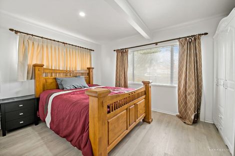 Photo of property in 13 Bodi Place, Te Atatu South, Auckland, 0610