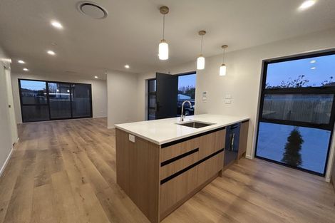 Photo of property in 2/6 Gilberthorpes Road, Islington, Christchurch, 8042