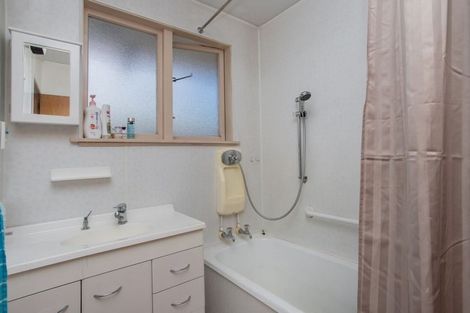 Photo of property in 1/301 Wairakei Road, Bryndwr, Christchurch, 8053