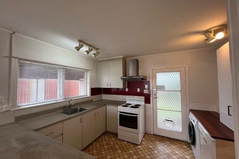Photo of property in 1/4 Norman Spencer Drive, Papatoetoe, Auckland, 2104