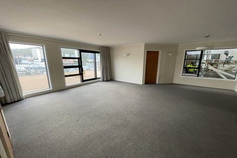 Photo of property in Endeavour Apartments, 6/125 Thorndon Quay, Pipitea, Wellington, 6011