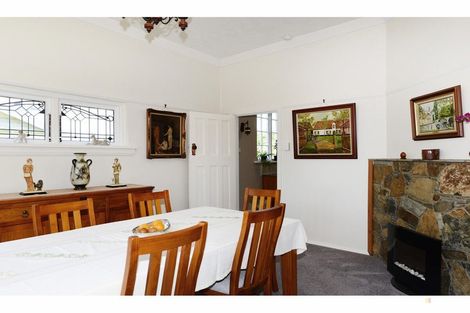 Photo of property in 17 Rhodes Street, Waimate, 7924