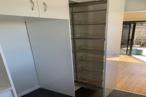 Photo of property in 8 Oreil Avenue, West Harbour, Auckland, 0618