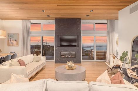 Photo of property in 83 Major Hornbrook Road, Mount Pleasant, Christchurch, 8081