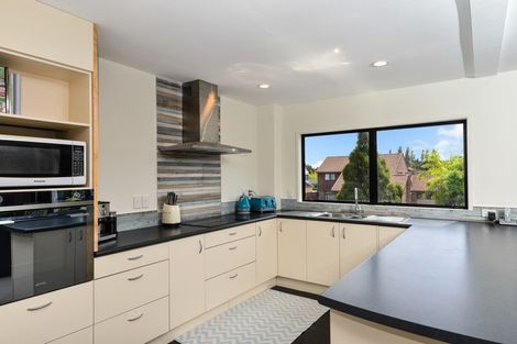 Photo of property in 18b Burn-murdoch Street, St Andrews, Hamilton, 3200