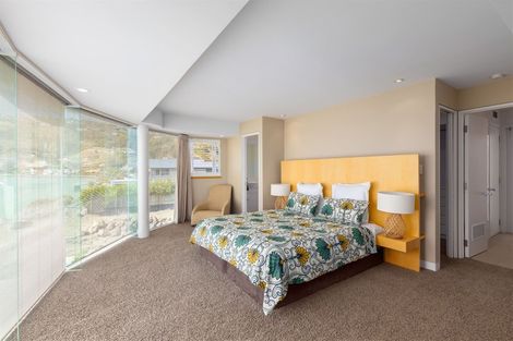 Photo of property in 135 Main Road, Redcliffs, Christchurch, 8081