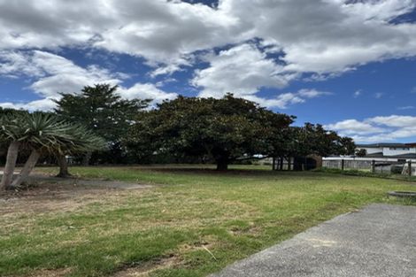 Photo of property in 115 Station Road, Kumeu, 0891
