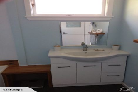 Photo of property in 4 Kennedy Street, Foxton Beach, Foxton, 4815