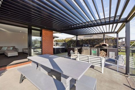 Photo of property in 15 Moemoea Place, Cambridge, 3434