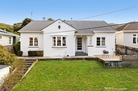 Photo of property in 6 Hathaway Avenue, Karori, Wellington, 6012