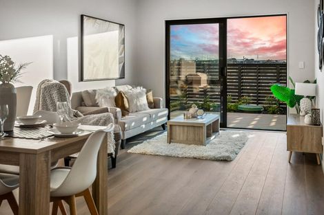 Photo of property in 10 Greenbrier Street, Westgate, 0814