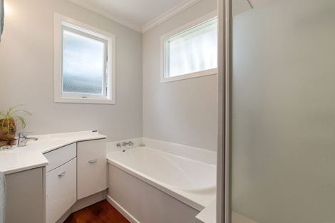 Photo of property in 21 Mana Street, Vogeltown, Wellington, 6021