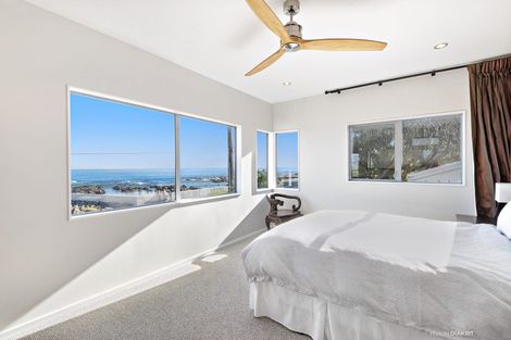 Photo of property in 394 The Esplanade, Island Bay, Wellington, 6023