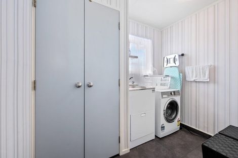 Photo of property in 10 Walnut Place, Owhata, Rotorua, 3010