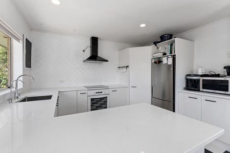 Photo of property in 5a Hemi Street, Waikanae, 5036