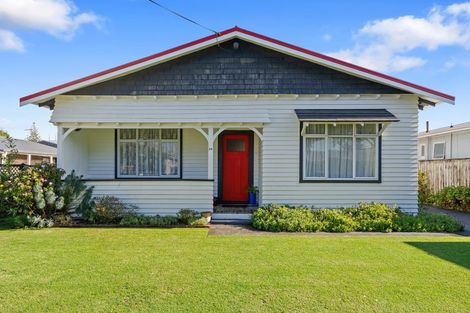 Photo of property in 24 Richmond Street, Fitzroy, New Plymouth, 4312