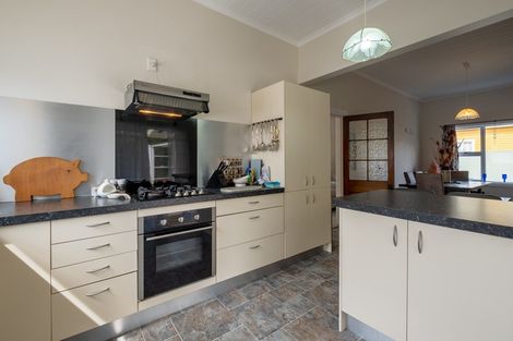 Photo of property in 47 Kent Street, Picton, 7220