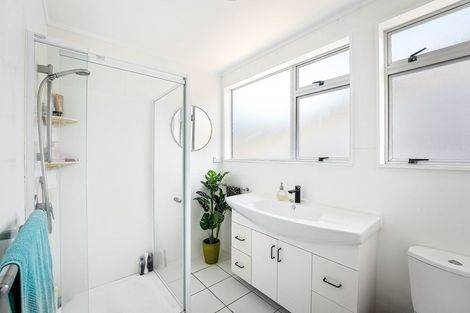 Photo of property in 18 Greenwich Grove, Stokes Valley, Lower Hutt, 5019