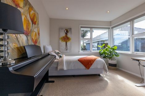 Photo of property in 76 Nortons Road, Avonhead, Christchurch, 8042