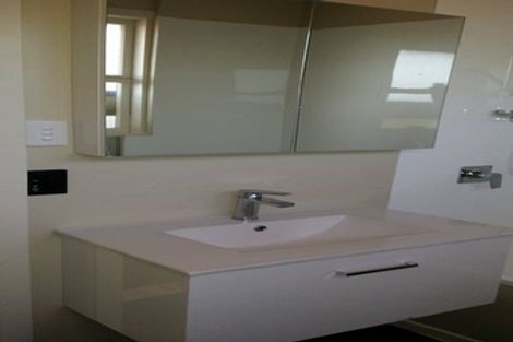 Photo of property in 2/10 Anthony Place, Pakuranga, Auckland, 2010