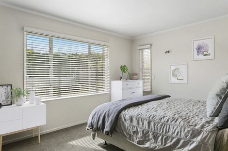 Photo of property in 39 Chesham Avenue, Waipahihi, Taupo, 3330