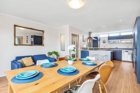 Photo of property in 221 Vipond Road, Stanmore Bay, Whangaparaoa, 0932