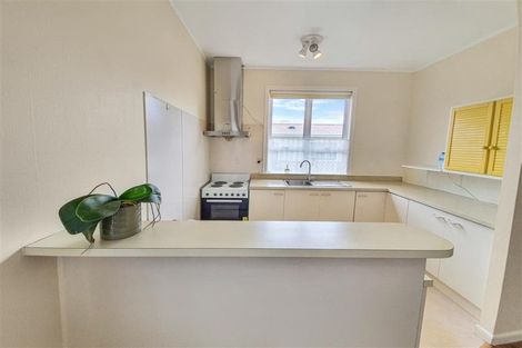 Photo of property in 3/14 Bolton Street, Blockhouse Bay, Auckland, 0600