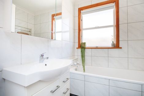 Photo of property in 36 Pitama Road, Awapuni, Palmerston North, 4412