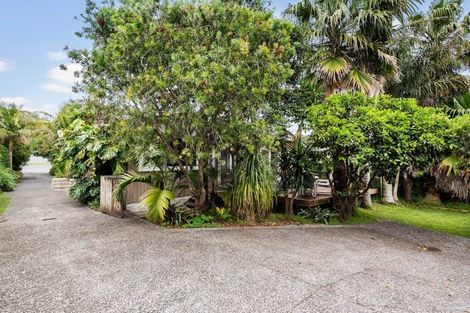 Photo of property in 18 Triangle Road, Massey, Auckland, 0614