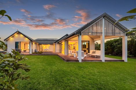Photo of property in 5 Shearwater Lane, Point Wells, 0986