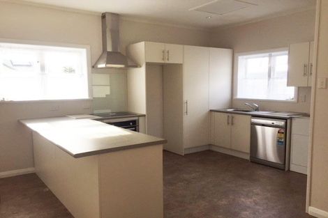 Photo of property in 52 Bell Road, Waiwhetu, Lower Hutt, 5010