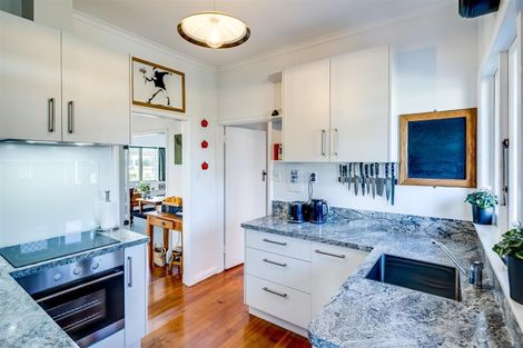 Photo of property in 4 Higgins Street, Marewa, Napier, 4110
