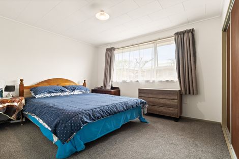 Photo of property in 17 Bradshaw Street, South Dunedin, Dunedin, 9012