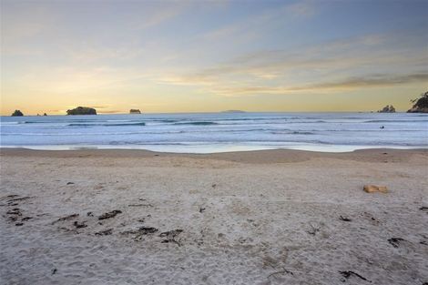 Photo of property in 100 Tangaroa Road, Whangamata, 3620