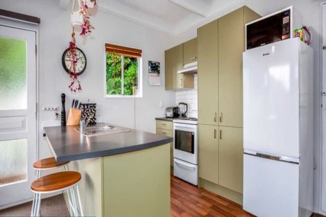 Photo of property in 2 Kenef Road, Paremata, Porirua, 5024