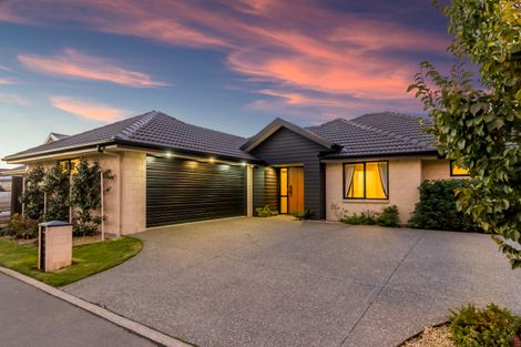 Photo of property in 21 Bernice Crescent, Yaldhurst, Christchurch, 8042